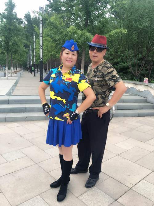 京津冀红色志愿队走进石厂世纪公园 公益文艺晚会献礼建军90周年